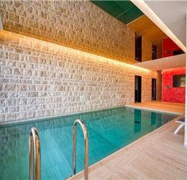 6 bedroom villa with pool and roof terrace, Sveti Staffan, sleeps 12